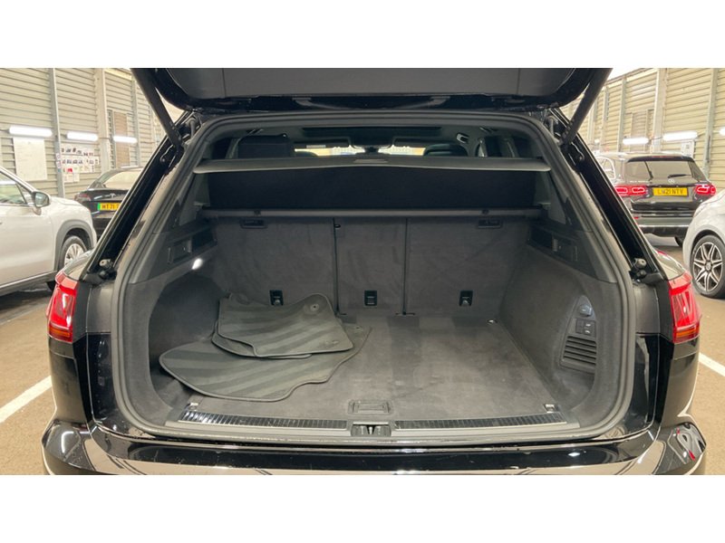 Volkswagen Touareg TSI V6 Black Edition - U11358