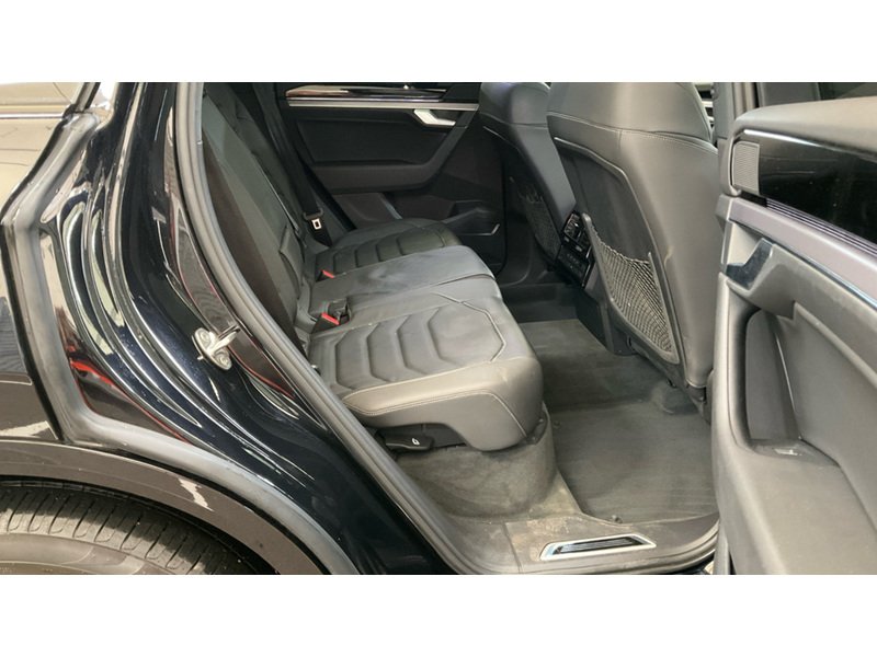 Volkswagen Touareg TSI V6 Black Edition - U11358