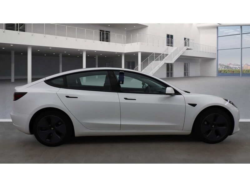 Tesla Model 3  - U11370