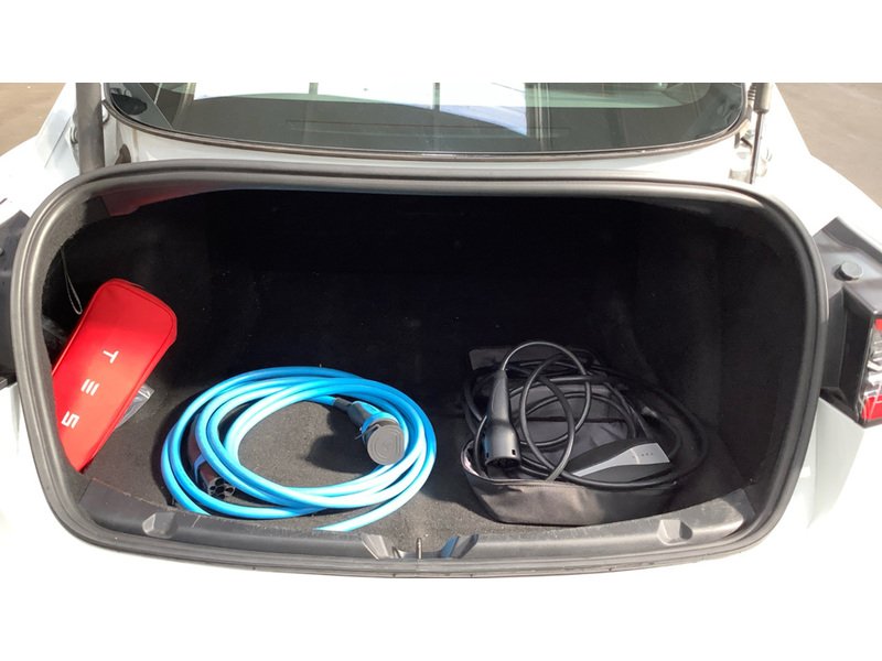 Tesla Model 3  - U11370