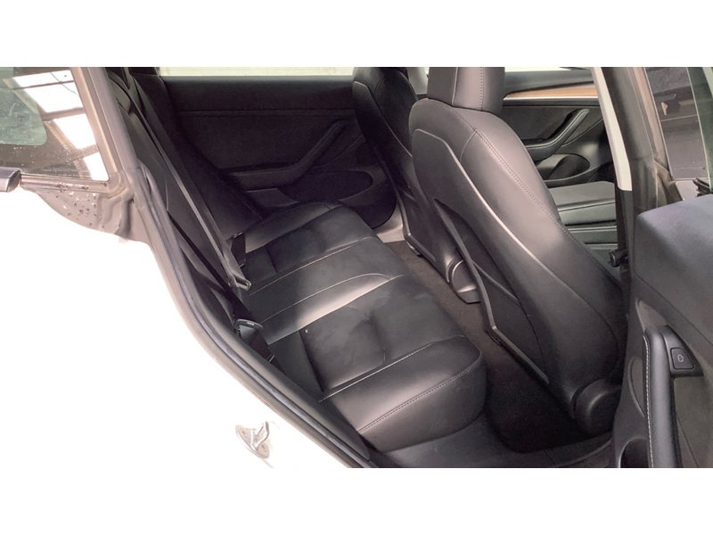 Tesla Model 3  - U11370