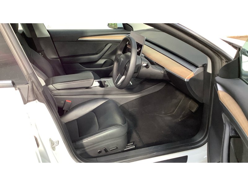 Tesla Model 3  - U11370