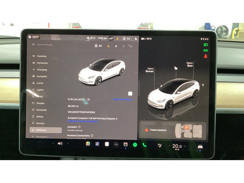 Tesla Model 3  - U11370