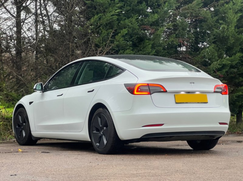 Tesla Model 3  - U11371