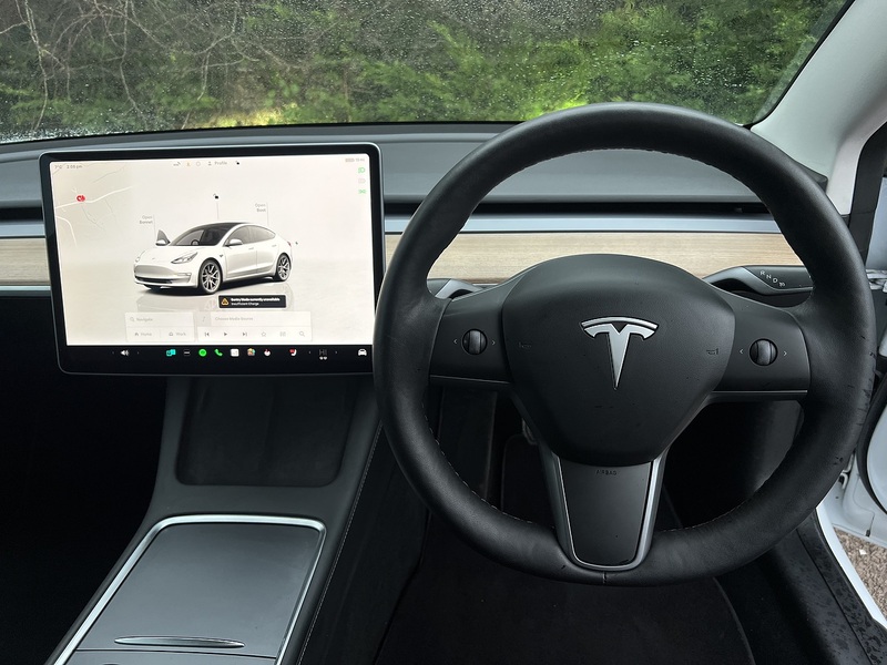 Tesla Model 3  - U11371