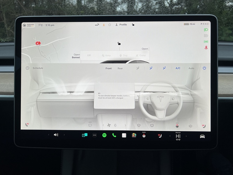 Tesla Model 3  - U11371