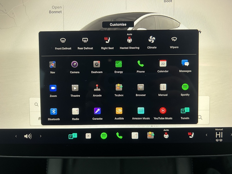 Tesla Model 3  - U11372