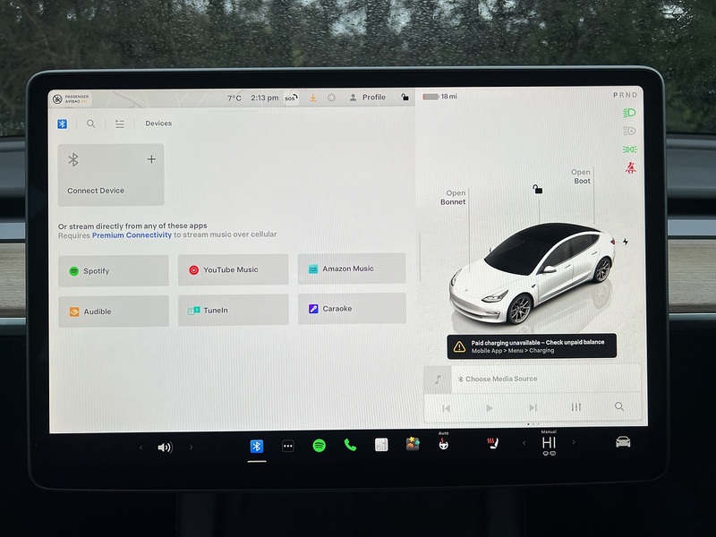 Tesla Model 3  - U11372