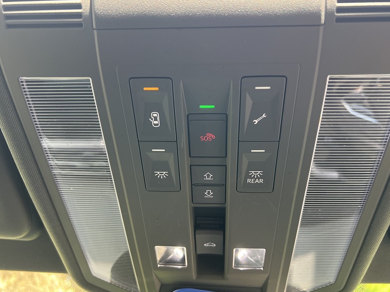 Volkswagen Touareg TSI V6 Black Edition - U11374