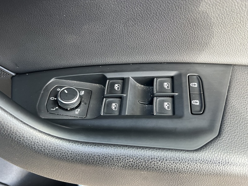 Volkswagen Touareg TSI V6 Black Edition - U11374