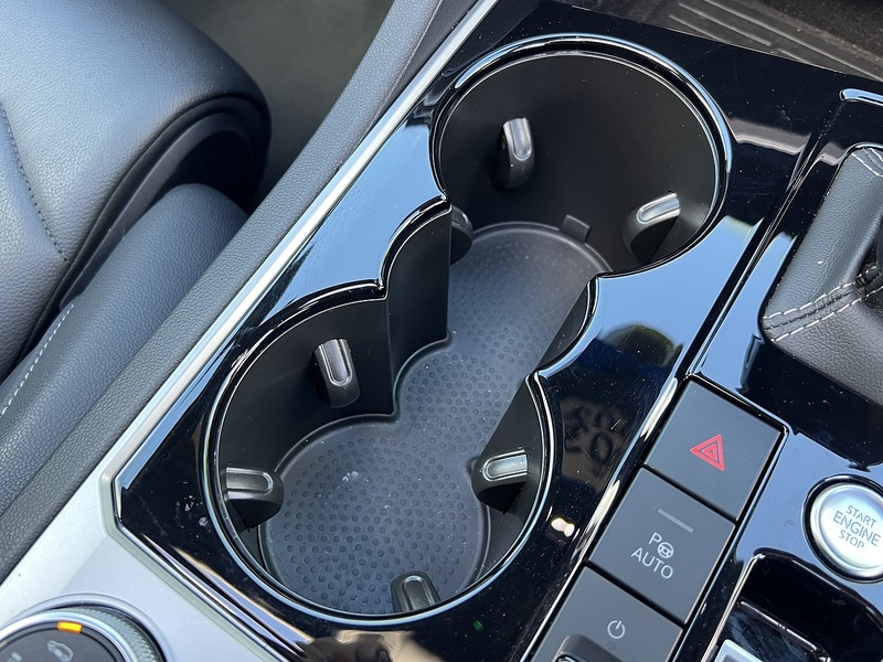 Volkswagen Touareg TSI V6 Black Edition - U11374