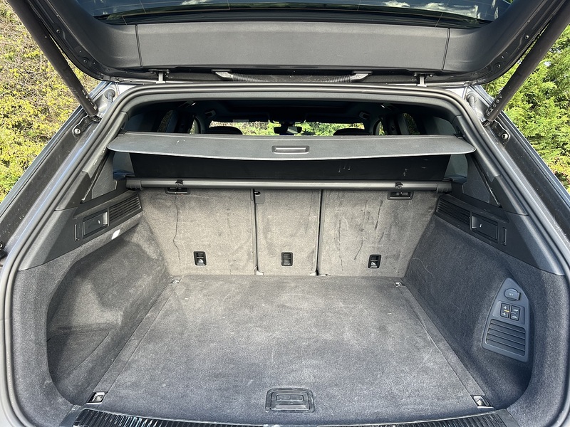 Volkswagen Touareg TSI V6 Black Edition - U11374