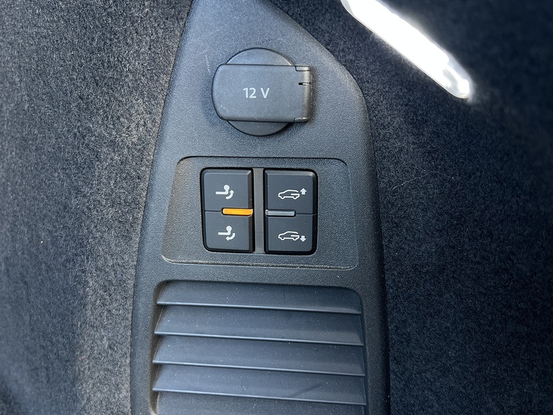 Volkswagen Touareg TSI V6 Black Edition - U11374