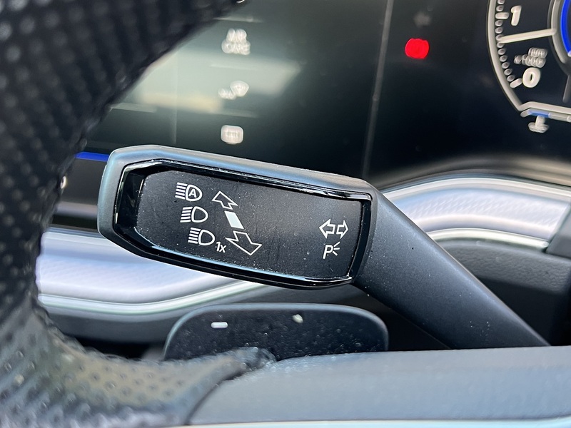 Volkswagen Touareg TSI V6 Black Edition - U11374