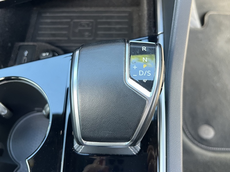 Volkswagen Touareg TSI V6 Black Edition - U11374