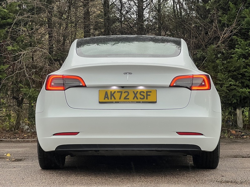 Tesla Model 3  - U11382