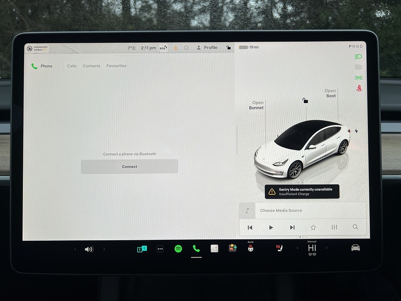Tesla Model 3  - U11382