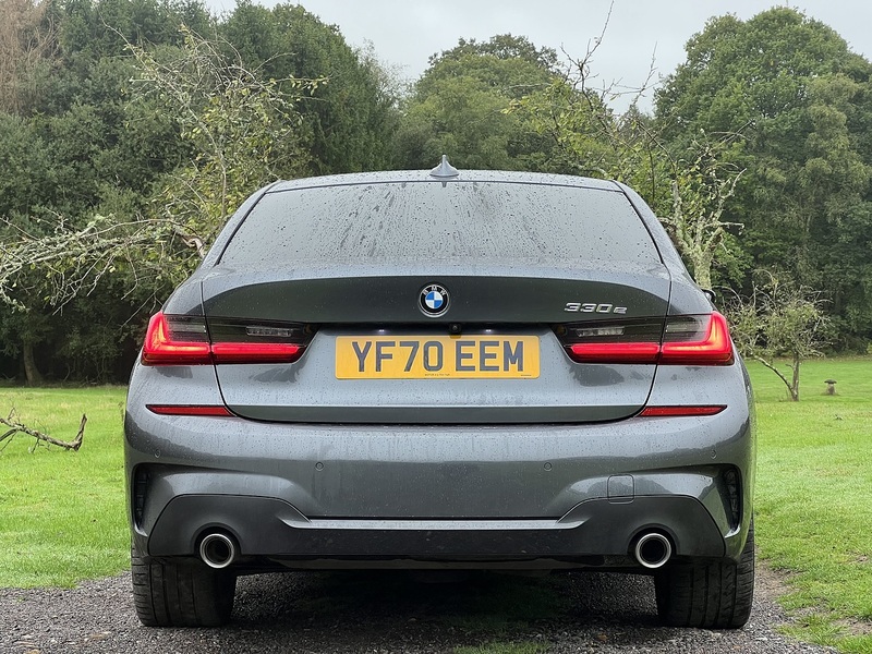 BMW 3 Series 330e M Sport - U11383