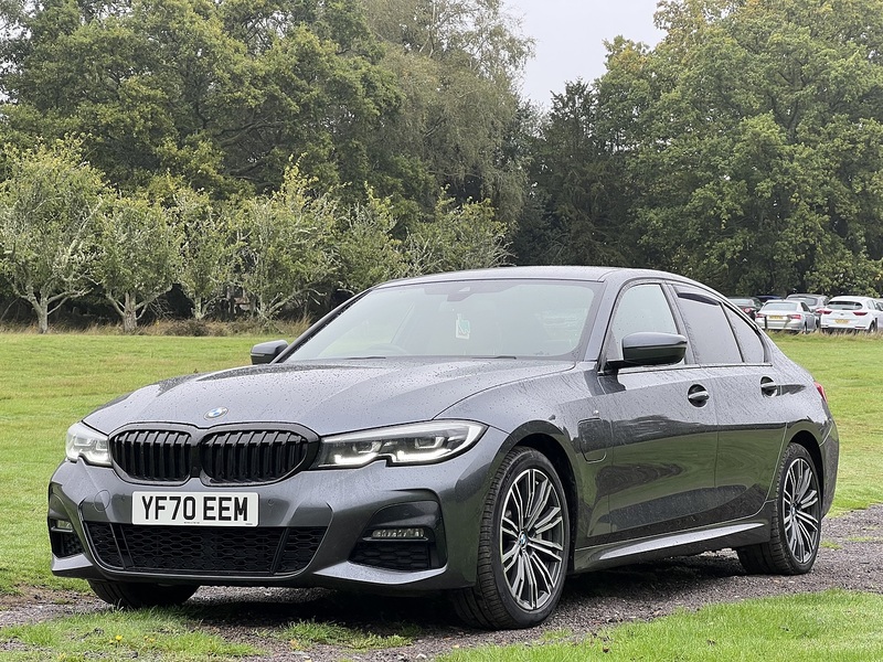BMW 3 Series 330e M Sport - U11383