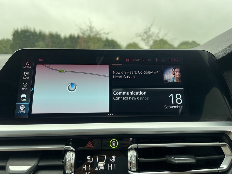 BMW 3 Series 330e M Sport - U11383