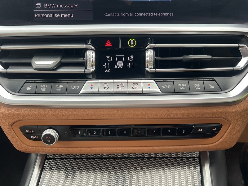 BMW 3 Series 330e M Sport - U11383
