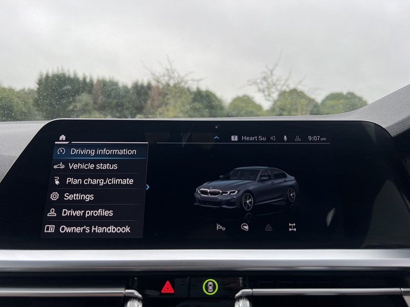 BMW 3 Series 330e M Sport - U11383