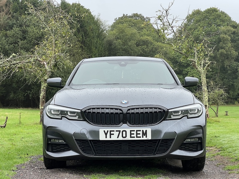 BMW 3 Series 330e M Sport - U11383
