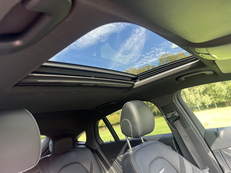 Mercedes-Benz GLC GLC63 V8 BiTurbo AMG - U11388