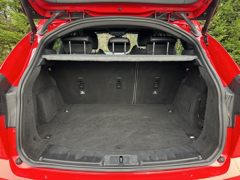 Jaguar E-PACE P250 R-Dynamic SE - U11393