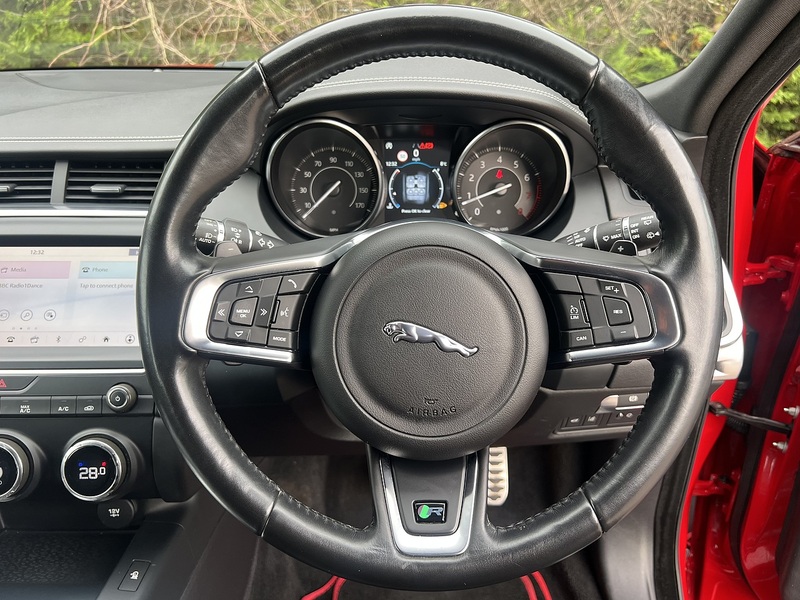 Jaguar E-PACE P250 R-Dynamic SE - U11393