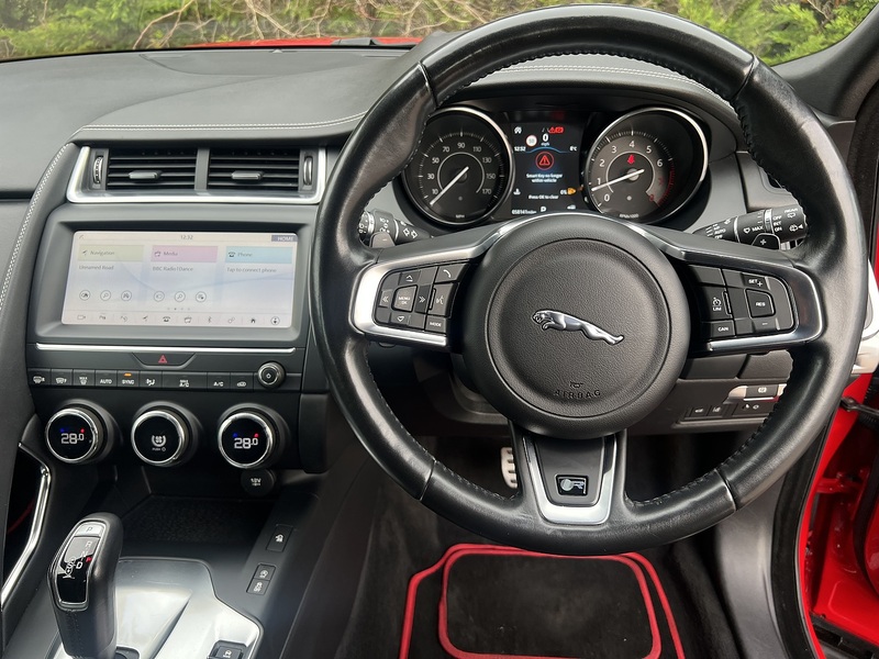 Jaguar E-PACE P250 R-Dynamic SE - U11393