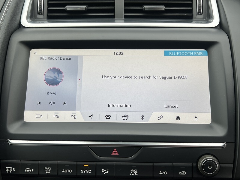 Jaguar E-PACE P250 R-Dynamic SE - U11393