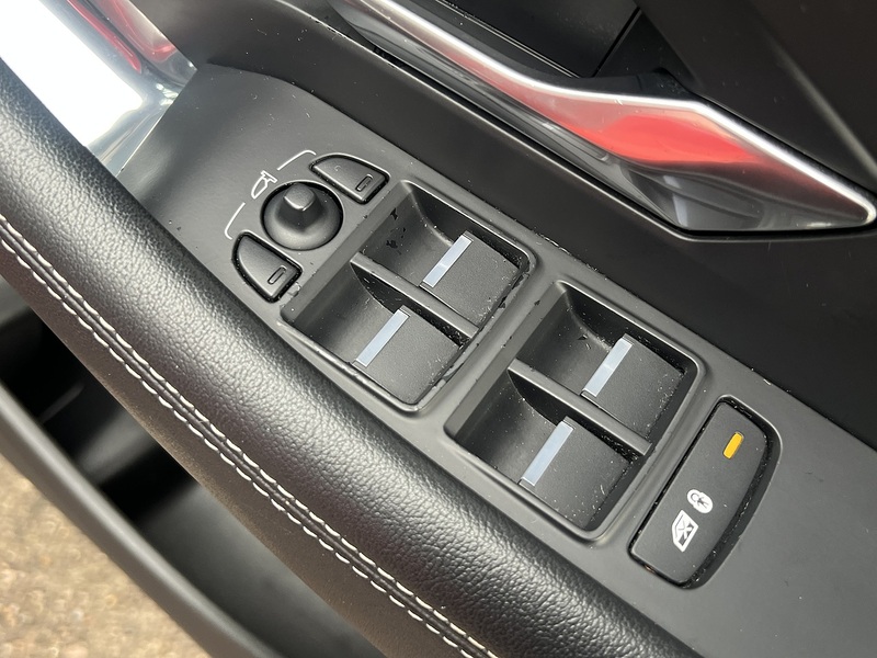 Jaguar E-PACE P250 R-Dynamic SE - U11393