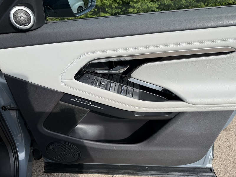 Land Rover Range Rover Evoque D180 First Edition - U11394