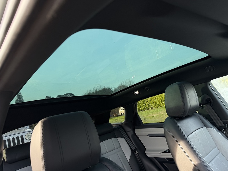 Land Rover Range Rover Evoque D180 First Edition - U11394