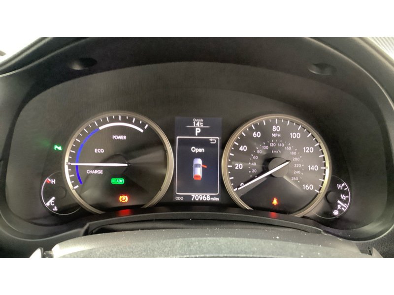 Lexus NX 300h Luxury - U11399