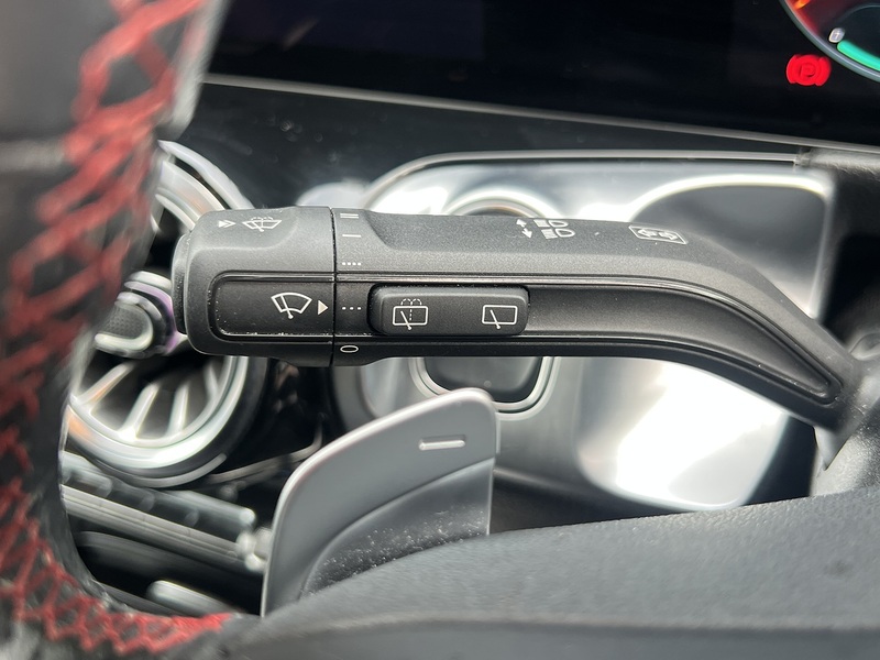 Mercedes-Benz EQB EQB 350 AMG Line - U11405