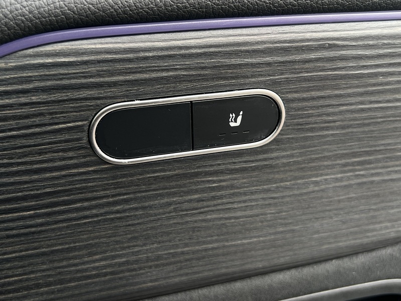 Mercedes-Benz EQB EQB 350 AMG Line - U11405