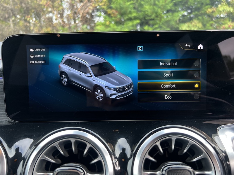 Mercedes-Benz EQB EQB 350 AMG Line - U11405