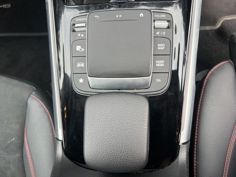 Mercedes-Benz EQB EQB 350 AMG Line - U11405