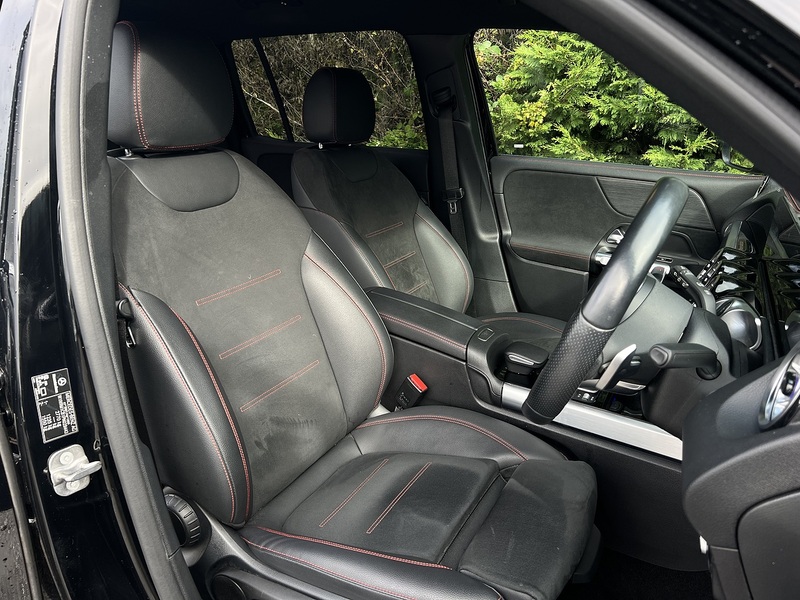 Mercedes-Benz EQB EQB 350 AMG Line - U11405