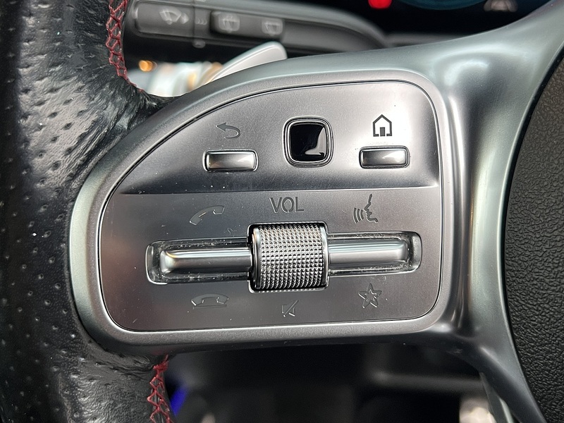 Mercedes-Benz GLB GLB200d AMG Line - U11406