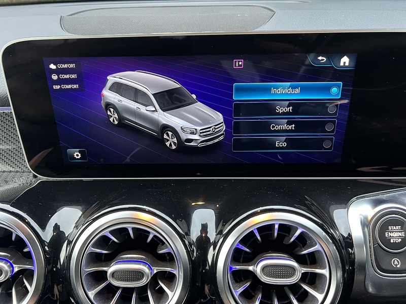 Mercedes-Benz GLB GLB200d AMG Line - U11406