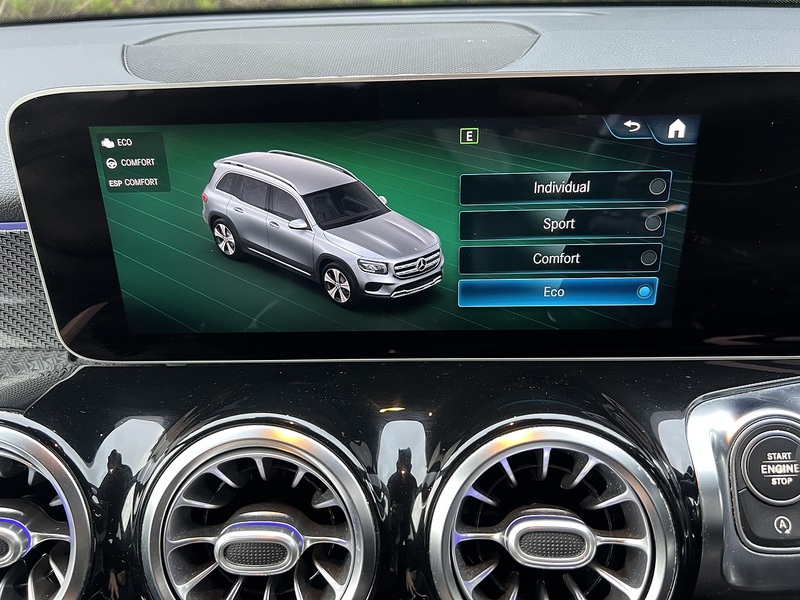 Mercedes-Benz GLB GLB200d AMG Line - U11406