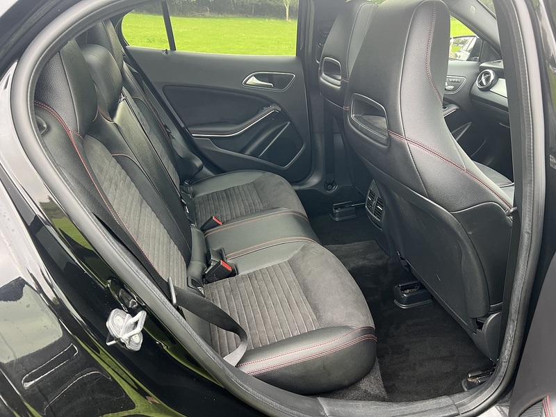 Mercedes-Benz GLA GLA200 AMG Line Edition - U11408