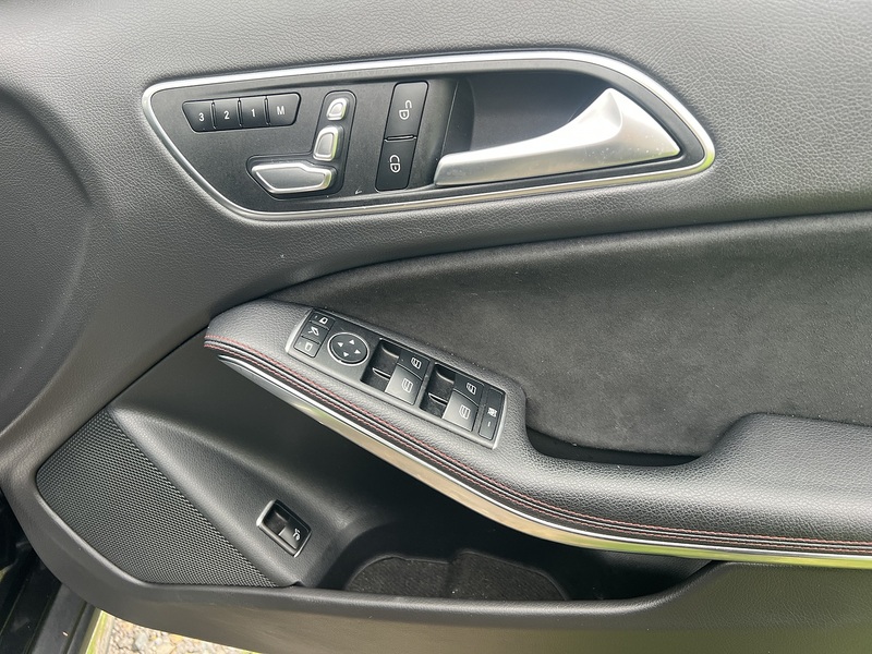 Mercedes-Benz GLA GLA200 AMG Line Edition - U11408