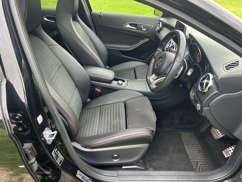 Mercedes-Benz GLA GLA200 AMG Line Edition - U11408