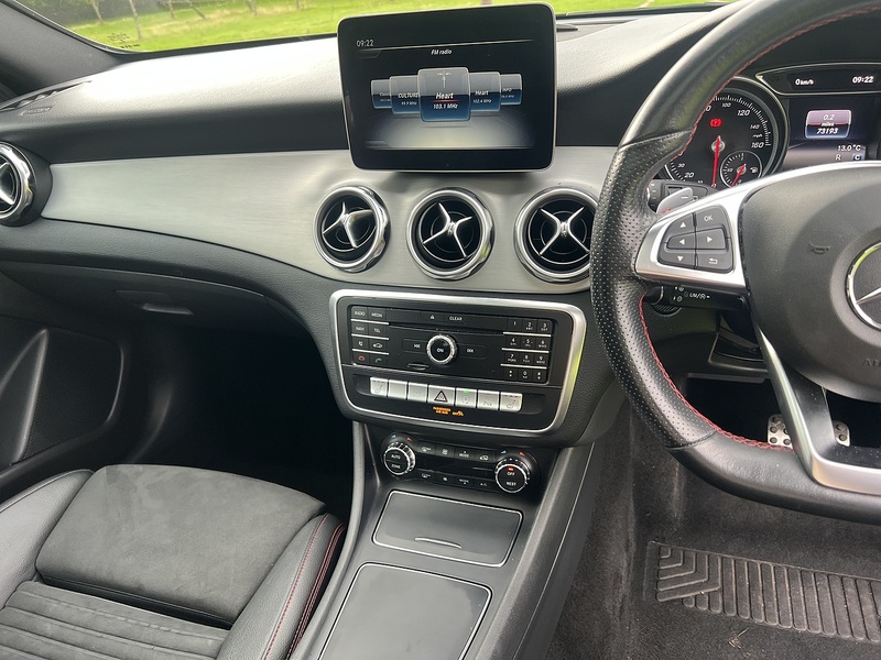 Mercedes-Benz GLA GLA200 AMG Line Edition - U11408