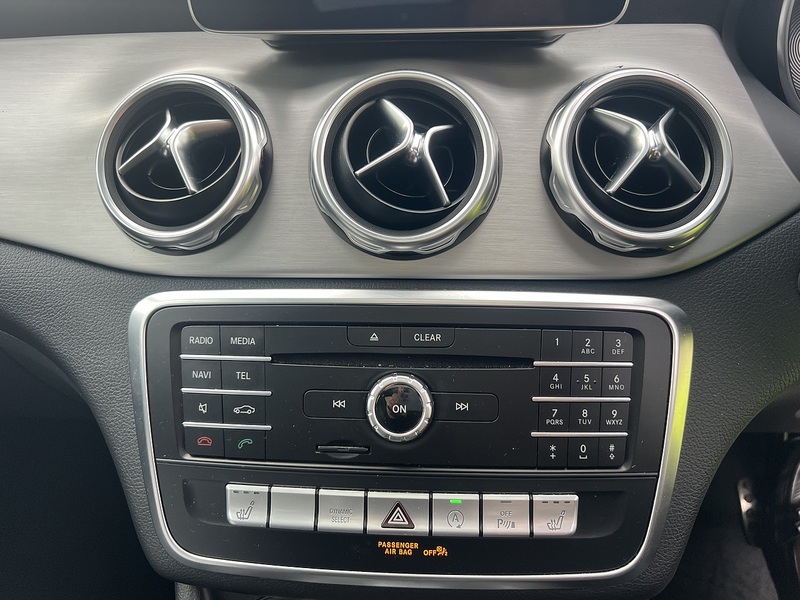 Mercedes-Benz GLA GLA200 AMG Line Edition - U11408