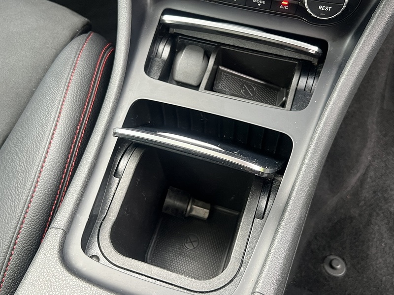 Mercedes-Benz GLA GLA200 AMG Line Edition - U11408